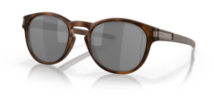 Gafas de Sol OAKLEY LATCH 9265, color 926522 · Brown matte with Prizm Black lenses