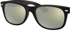 Lentes originales Ray-Ban RB2132 New Wayfarer, color 30 · Verde claro espejo total plata